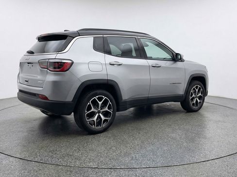 Used 2025 Jeep Compass Limited AWD/4WD image 9