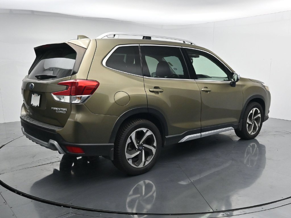 Used 2022 Subaru Forester Touring AWD/4WD image 8