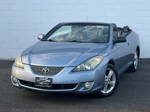 Used 2006 Toyota Solara SLE image 1
