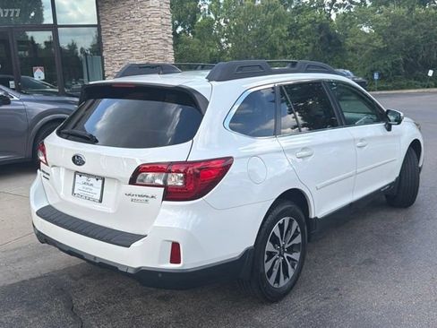 Used 2017 Subaru Outback 2.5i Limited AWD/4WD image 7