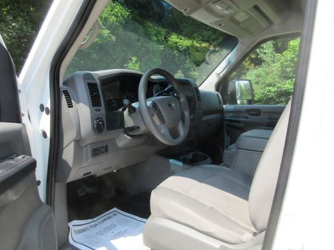 Used 2020 Nissan NV 2500 SV RWD image 29