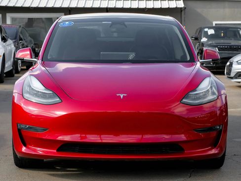 Used 2019 Tesla Model 3 Performance image 8