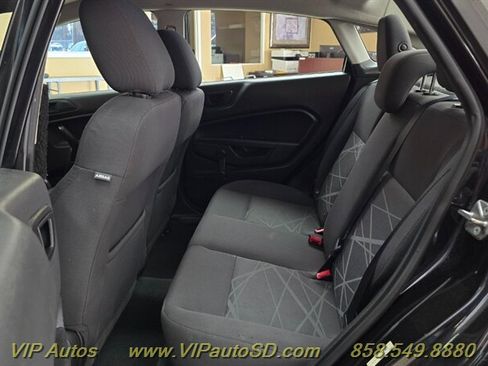 Used 2018 Ford Focus SE image 21