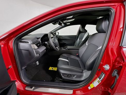 Used 2025 Toyota Camry SE image 20