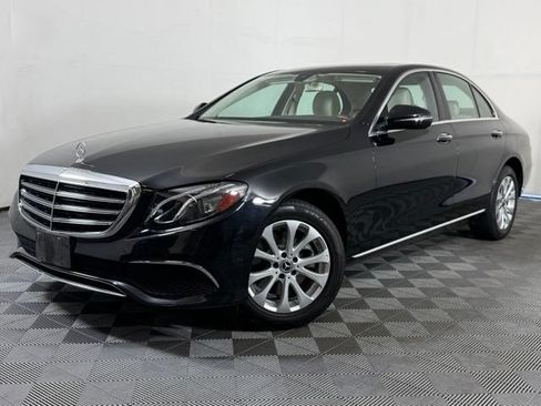 Used 2019 Mercedes-Benz E 300 4MATIC image 1