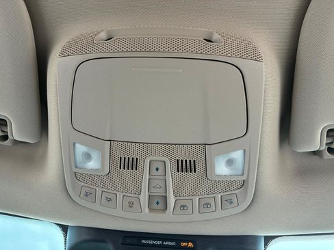 Used 2024 Ford Expedition Limited RWD image 11