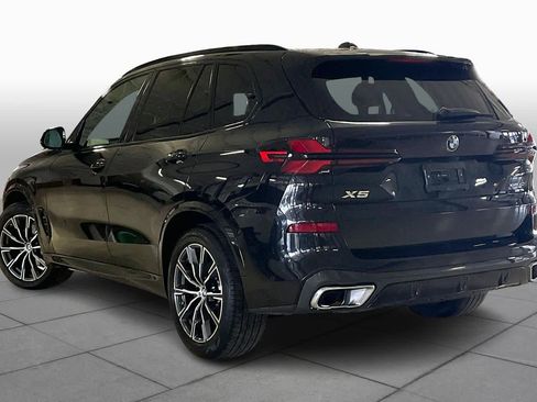 Used 2025 BMW X5 xDrive40i w/ M Sport Package image 11