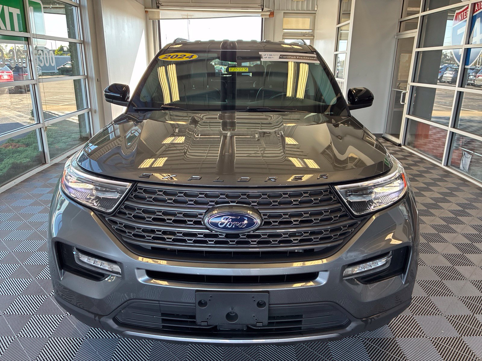 Used 2024 Ford Explorer XLT w/ Equipment Group 202A AWD/4WD image 2