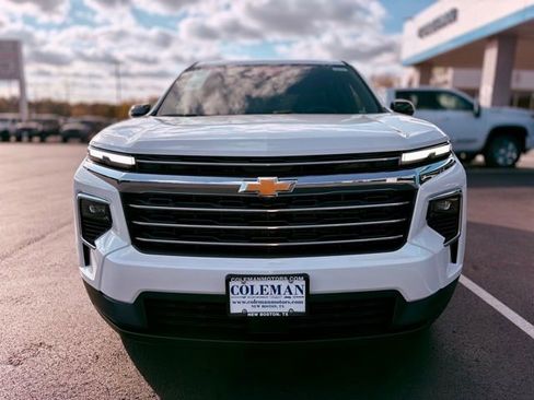 New 2026 Chevrolet Traverse LT image 3