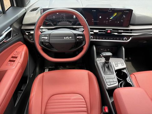 New 2026 Kia Sportage SX image 13