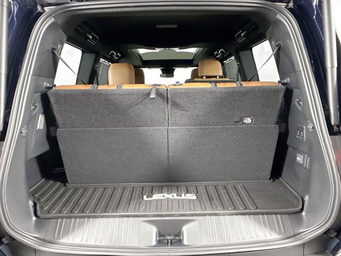 Used 2025 Lexus GX 550 w/ Accessory Package (2T) AWD/4WD image 38
