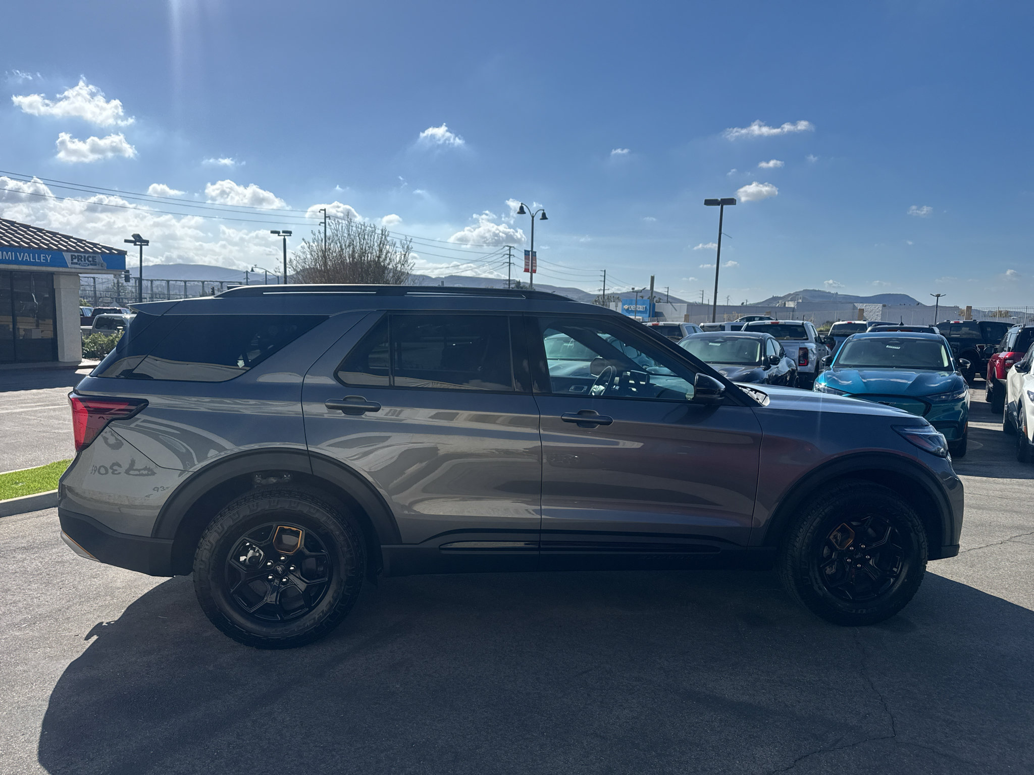 Used 2026 Ford Explorer Tremor w/ Tremor Ultimate Package AWD/4WD image 4