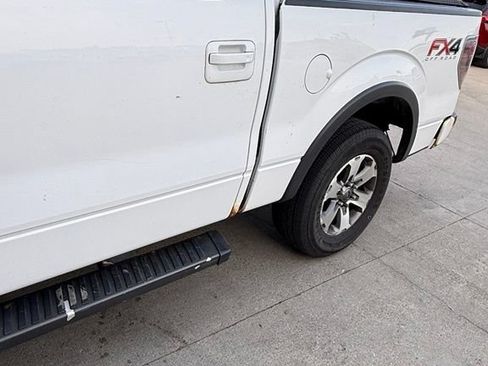 Used 2014 Ford F150 FX4 w/ Equipment Group 402A Luxury AWD/4WD image 17