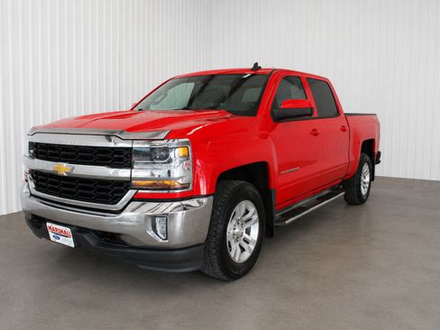 Used 2017 Chevrolet Silverado 1500 LT w/ All Star Edition AWD/4WD image 3