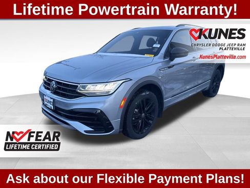 Used 2022 Volkswagen Tiguan SE R-Line image 4