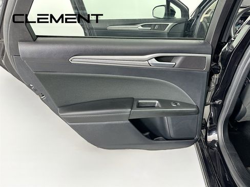 Certified 2020 Ford Fusion SE image 29