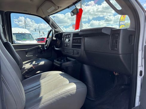 Used 2019 Chevrolet Express 2500 w/ Driver Convenience Package RWD image 5