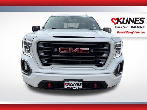 Used 2022 GMC Sierra 1500 AT4 w/ AT4 Preferred Package AWD/4WD image 3