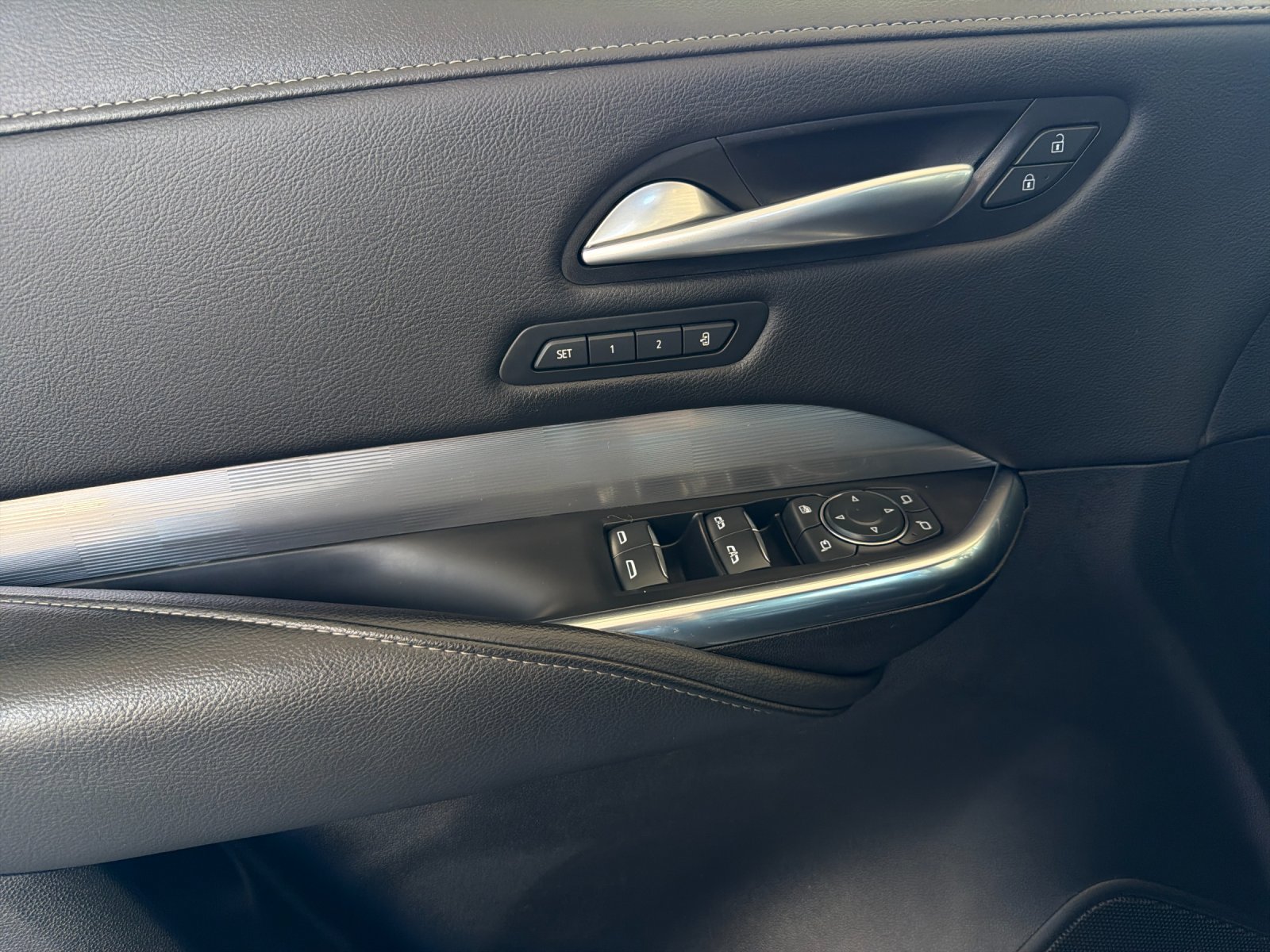 Used 2024 Cadillac XT4 Premium Luxury FWD image 10
