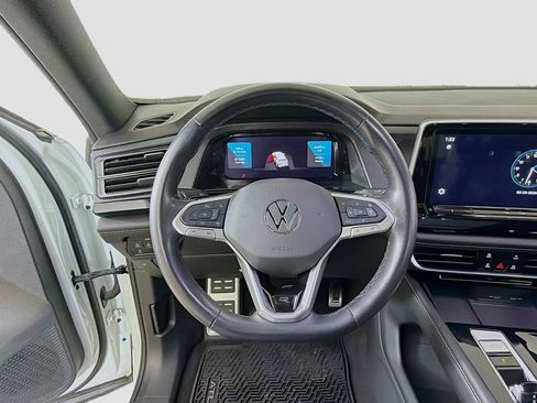 Used 2024 Volkswagen Atlas Cross Sport SEL R-Line AWD/4WD image 33