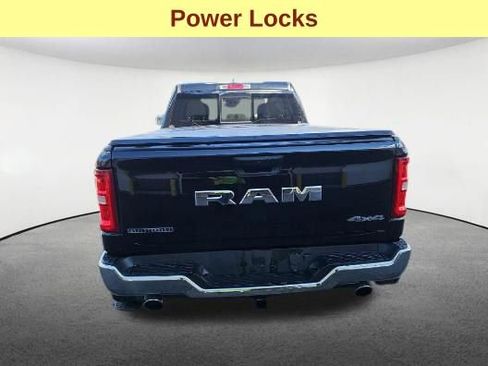 Used 2025 RAM 1500 Big Horn AWD/4WD image 7