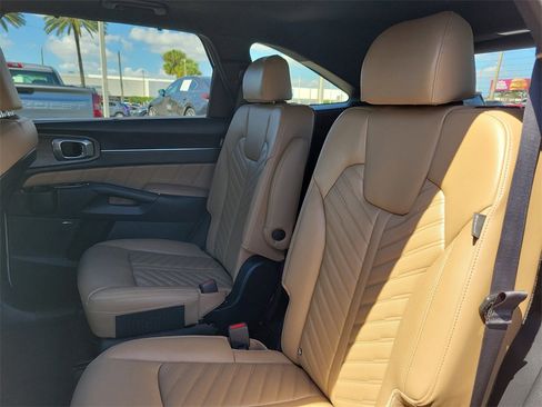 Used 2025 Kia Sorento SX Prestige w/ Olive Brown Leather Package image 11
