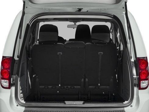 Certified 2018 Dodge Grand Caravan SE FWD image 12