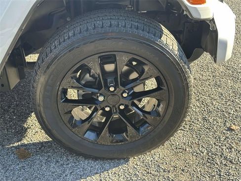 Certified 2022 Jeep Gladiator Overland image 10