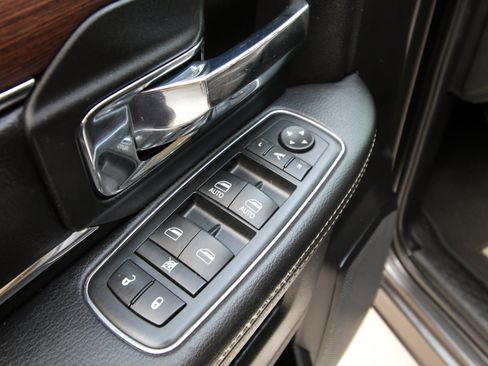 Used 2017 RAM 2500 Laramie image 20