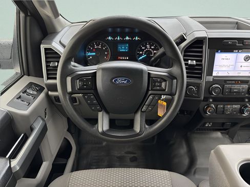 Used 2019 Ford F150 XLT image 40