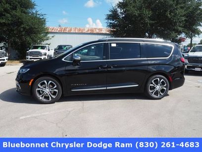 New 2026 Chrysler Pacifica Pinnacle