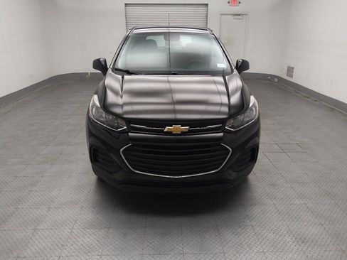 Used 2021 Chevrolet Trax LS AWD/4WD image 14