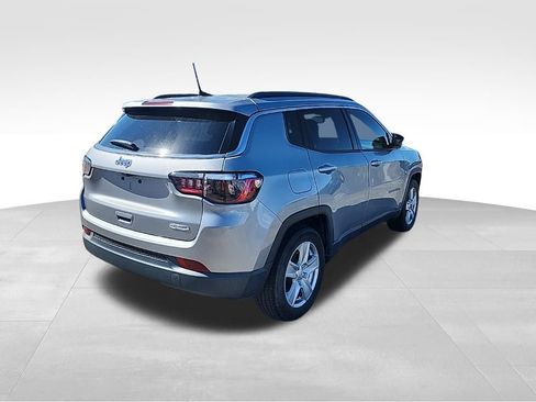 Certified 2022 Jeep Compass Latitude image 12