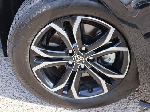 Used 2026 Toyota Sienna Platinum AWD/4WD image 9