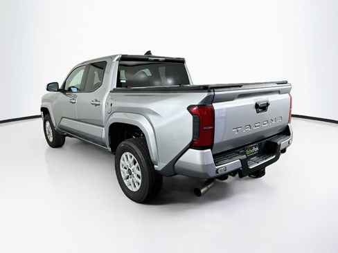 Used 2025 Toyota Tacoma SR5 RWD image 5