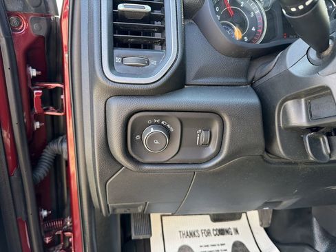 Used 2024 RAM 2500 Tradesman w/ Chrome Appearance Group AWD/4WD image 17