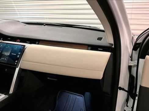 Certified 2025 Land Rover Discovery Sport S image 25