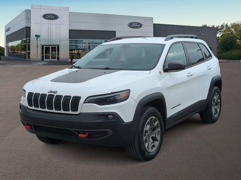 Used 2020 Jeep Cherokee Trailhawk image 5