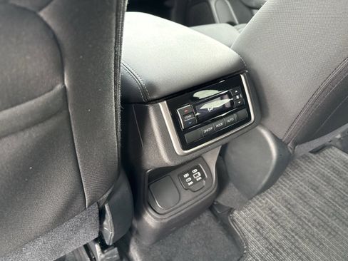 Certified 2025 Subaru Ascent Premium AWD/4WD image 31