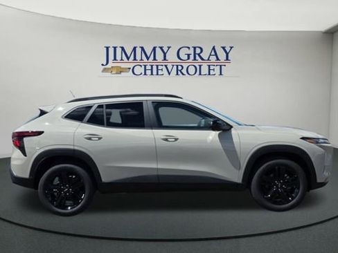 New 2026 Chevrolet Trax ACTIV w/ Driver Confidence Package FWD image 6