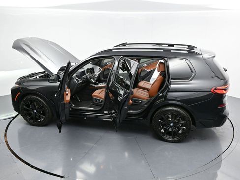 Used 2024 BMW X7 xDrive40i w/ M Sport Package image 47