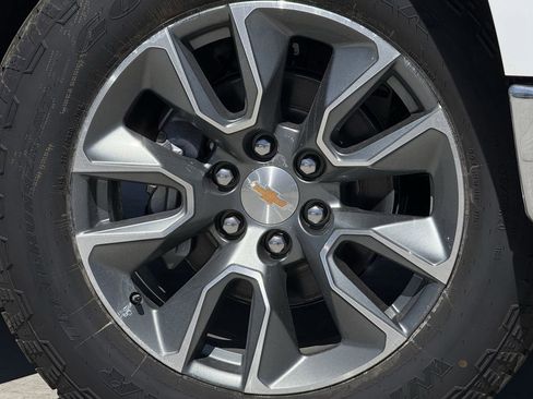 New 2026 Chevrolet Silverado 1500 LT image 9