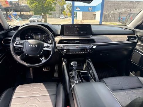 Used 2022 Kia Telluride SX w/ SX Prestige Package image 17
