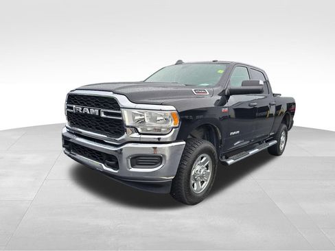 Used 2020 RAM 2500 Tradesman w/ Chrome Appearance Group AWD/4WD image 4
