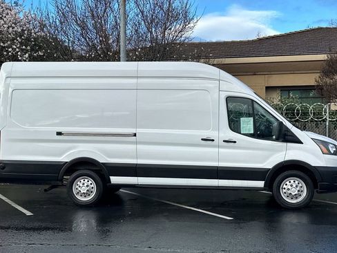 Used 2024 Ford Transit 250 148 High Roof Extended AWD image 7