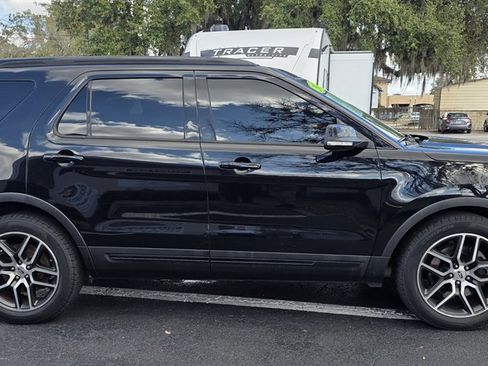 Used 2017 Ford Explorer Sport w/ Equipment Group 401A image 10