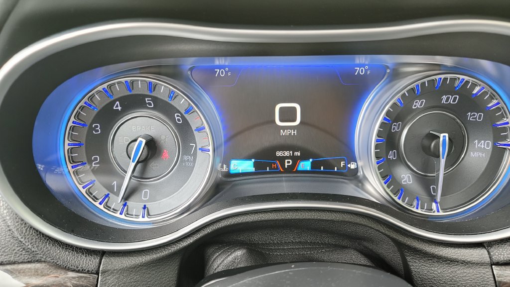 Used 2016 Chrysler 300 Limited w/ Driver Convenience Group AWD/4WD image 19