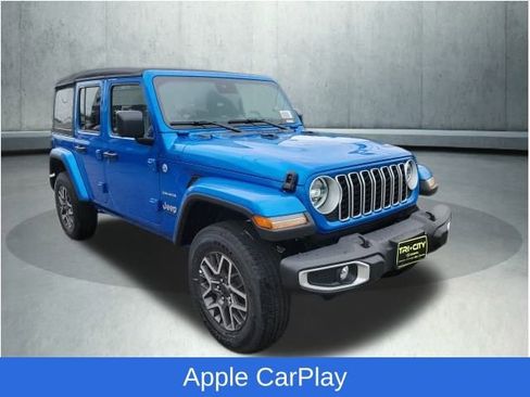 Used 2024 Jeep Wrangler Sahara image 6