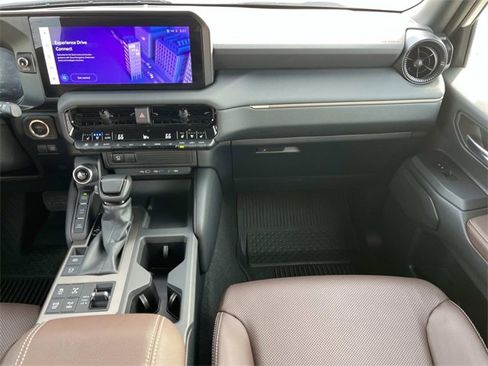 Used 2024 Toyota Land Cruiser image 13