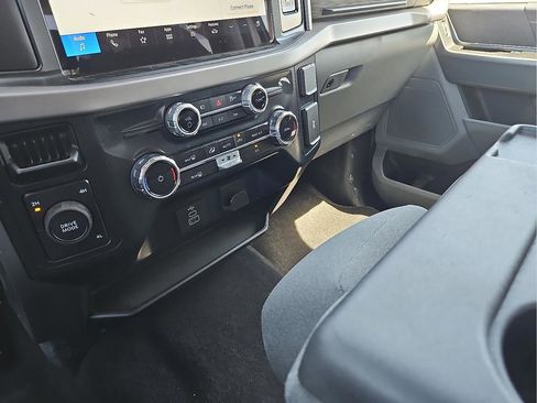Used 2025 Ford F150 XLT w/ Equipment Group 301A Standard AWD/4WD image 18